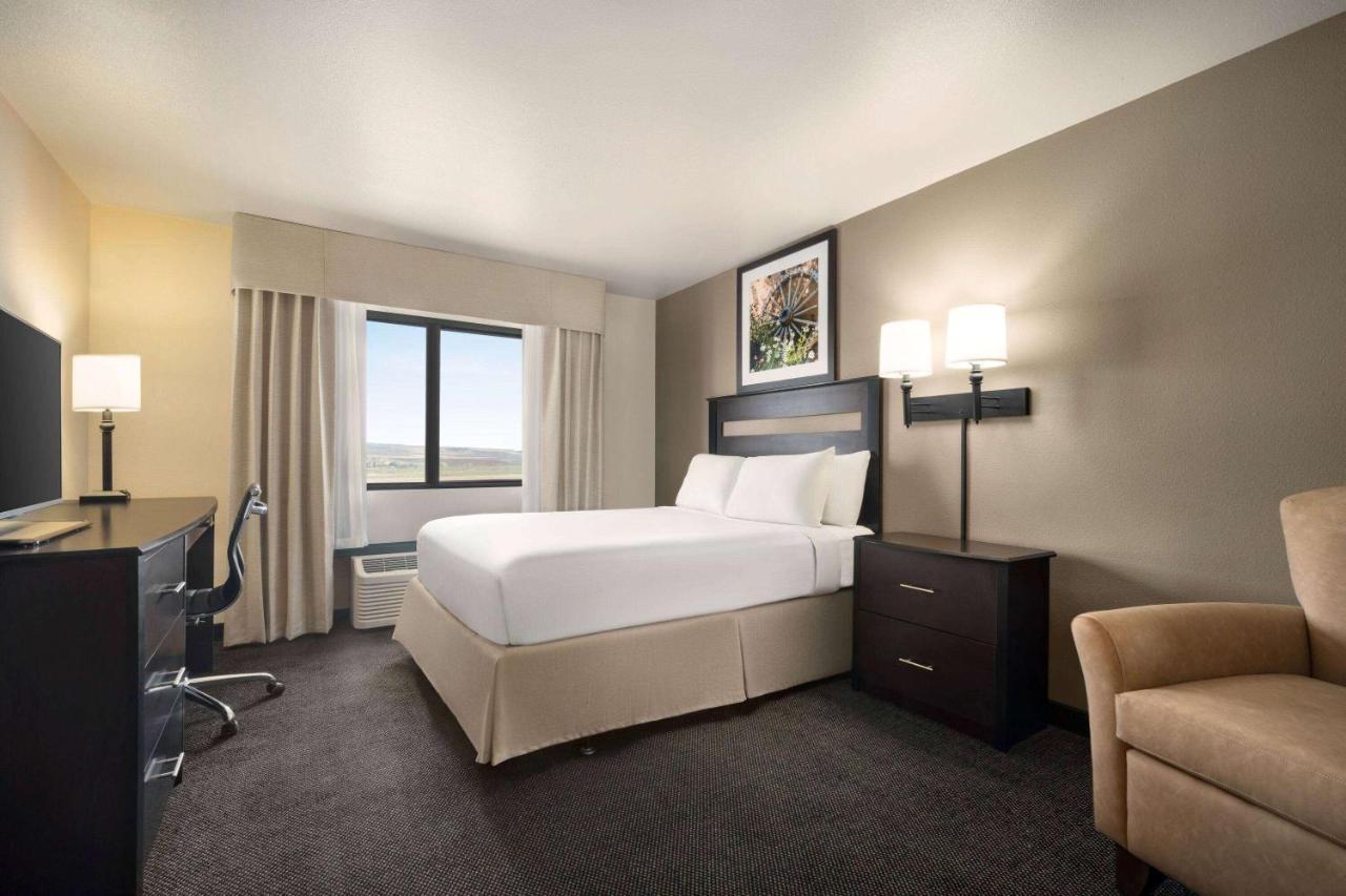 Baymont By Wyndham Hotel